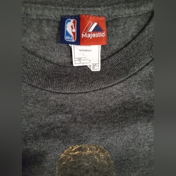 Kevin Love Majestic Cleveland Cavaliers T Shirt ‘All You Need Is Love’ - Large - Picture 3 of 3